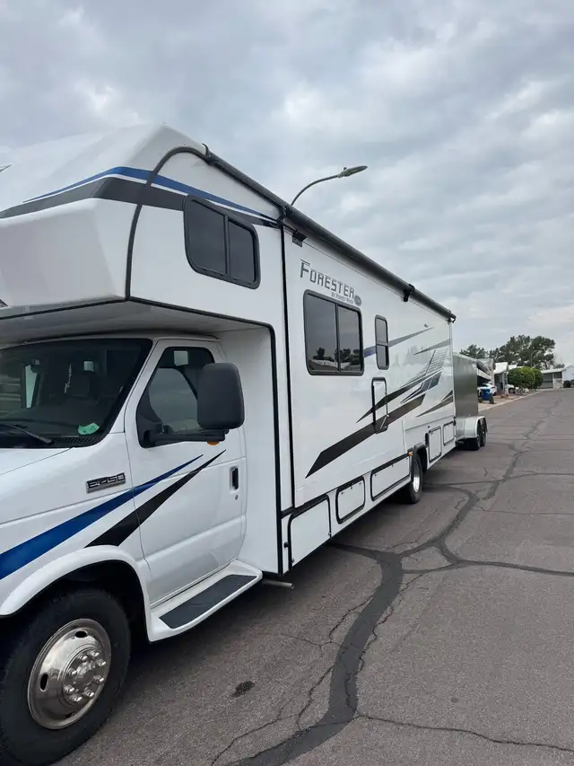 2023 Forest River Classic Class C Motorhome for sale! in RVs & Motorhomes in Regina - Image 3