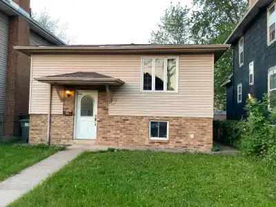 A female student room for rent