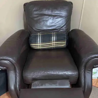 Lazy boy style recliner faux leather (brown), View more