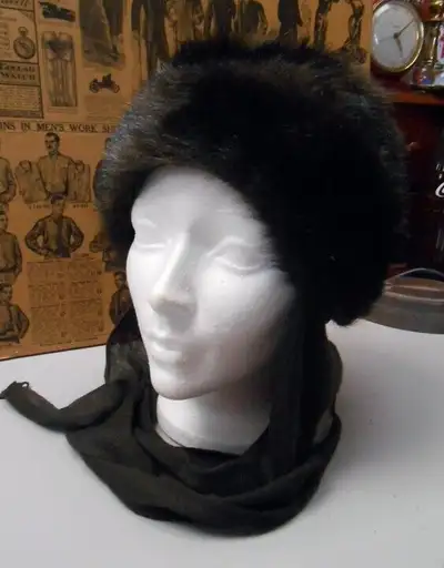 Chapeau en Fourrure de Vison Vintage, View more