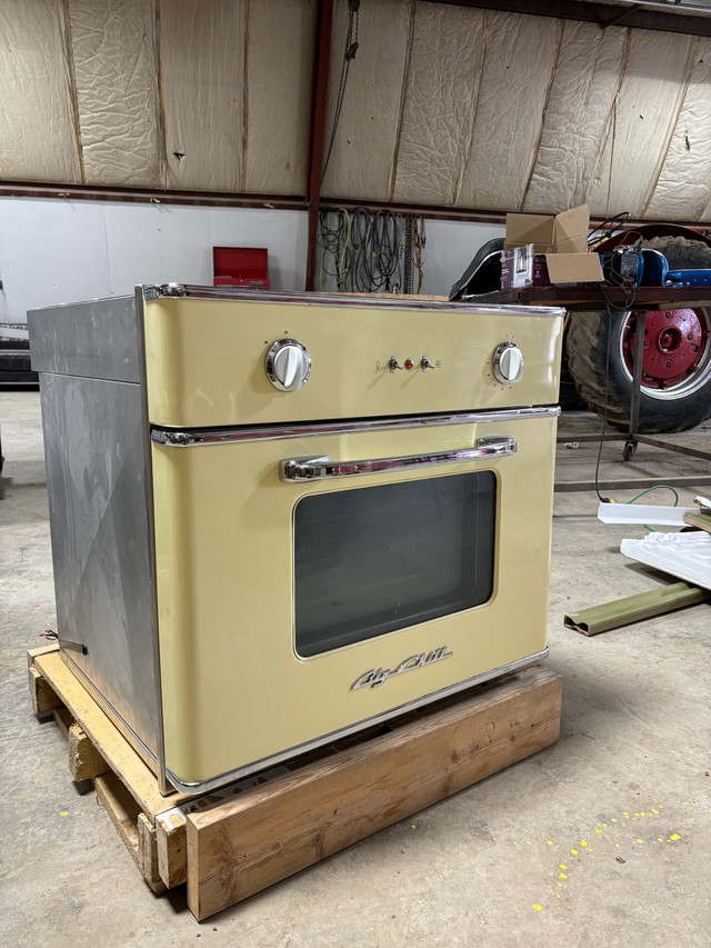 Big Chill Retro 30” Retro Wall Oven in Stoves, Ovens & Ranges in Saskatoon