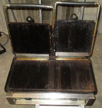 EQUIPEX PANINI GRILL USED GOOD WORKING CONDITION NEED CLEAN