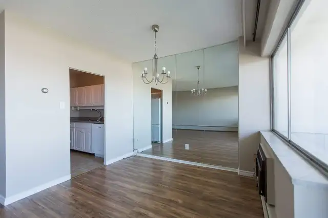 $2050 Spacious 2 bedroom condo in central Waterloo for rent. in Long Term Rentals in Kitchener / Waterloo - Image 7
