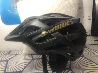 Specialized Cycling-MTB Helmet VICE Model size Large 352G EUC 
