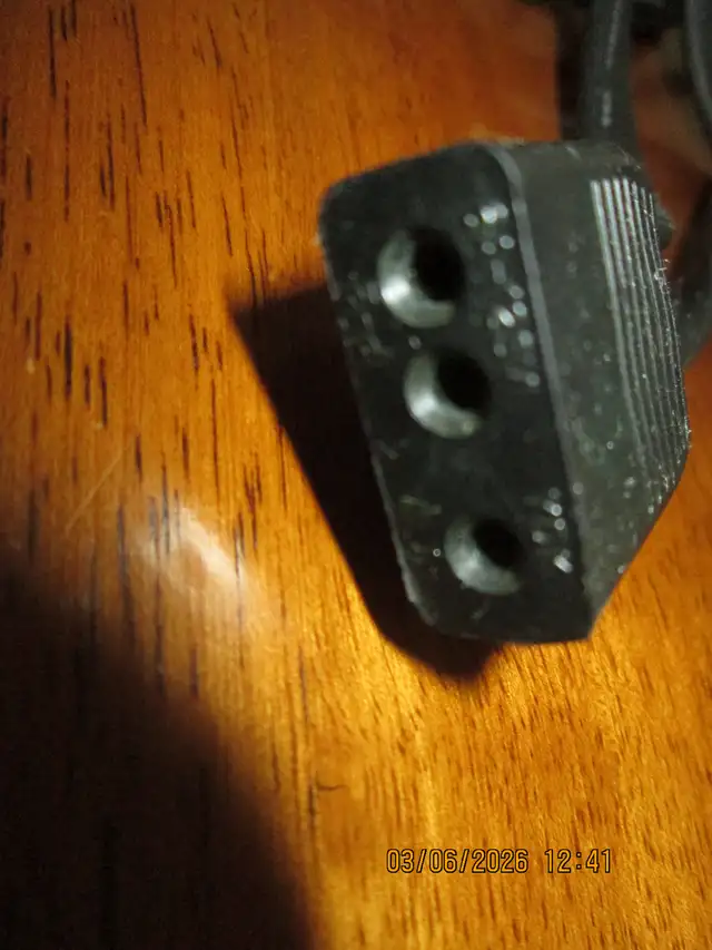 Vintage Kenmore Sewing Machine Foot Pedal Metal Model YC-30-1 in Hobbies & Crafts in Kingston - Image 5