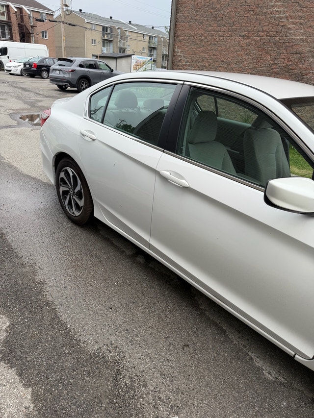 Voiture de promenade — photo 2