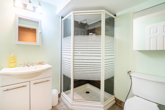 For Rent - Bachelors and 1 Bath in Long Term Rentals in Kitchener / Waterloo - Image 3