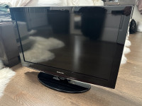32” Samsung flat TV with base (no remote)