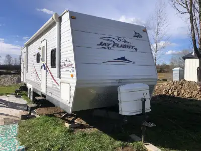 2008 jayco jay flight 32B. Really good condition, everything works, no leaks, new furnace installed...