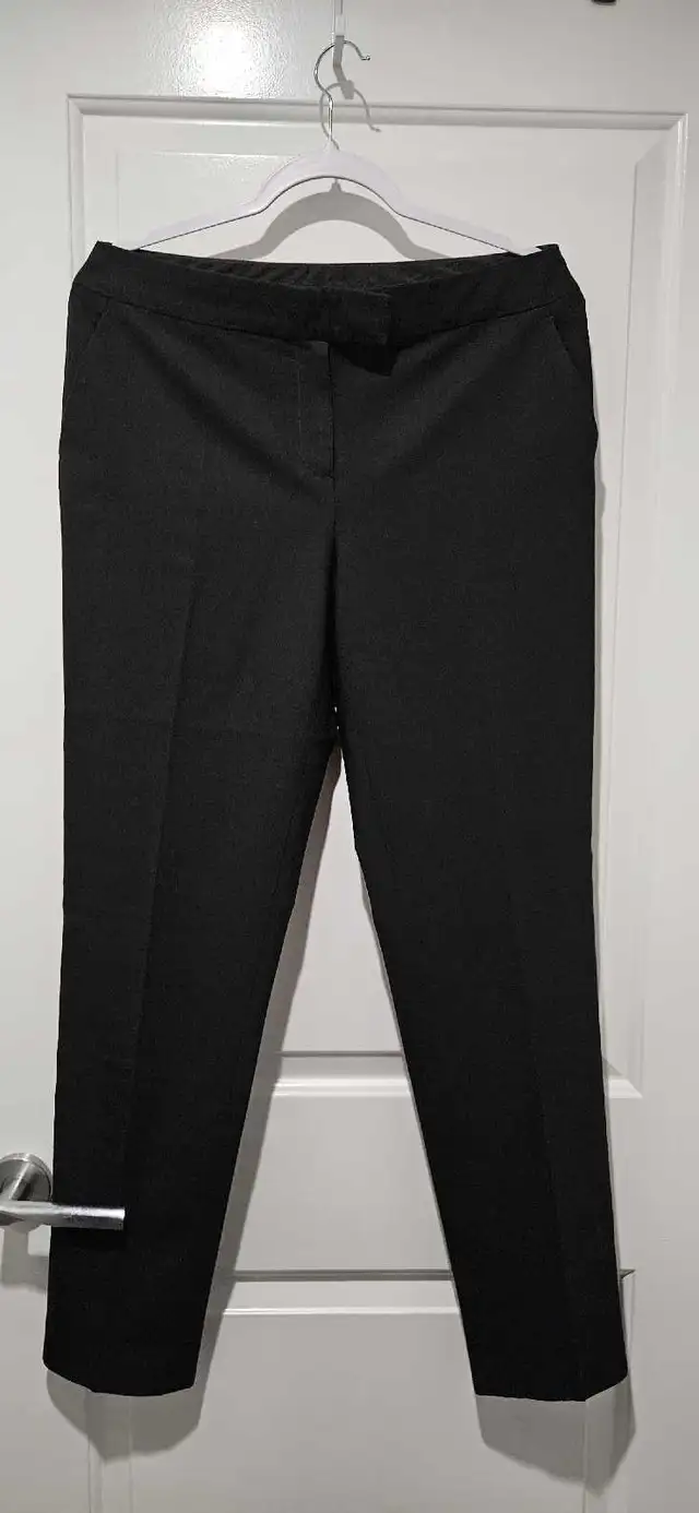 JONES NEW YORK dress pants, Size 10 in Women's - Bottoms in City of Toronto - Image 2