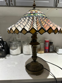 Stained glass lamp with 2 bulbs