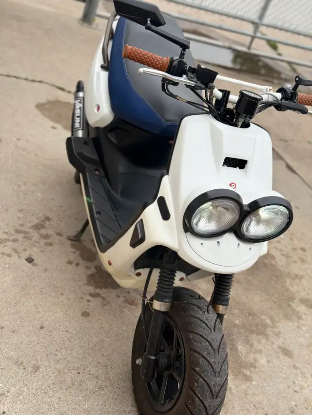2006 Yamaha Bw’s 50cc in Scooters & Pocket Bikes in Winnipeg - Image 3