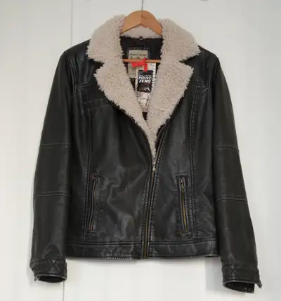 PLEASE READ: If ad is up, item IS available and I want to sell it. $40 - PRICE IS FIRM. Tags still a...
