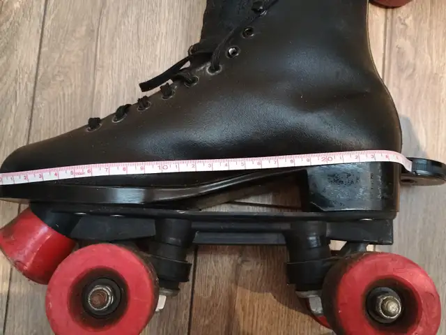 Roller Skates in Skates & Blades in Ottawa - Image 4