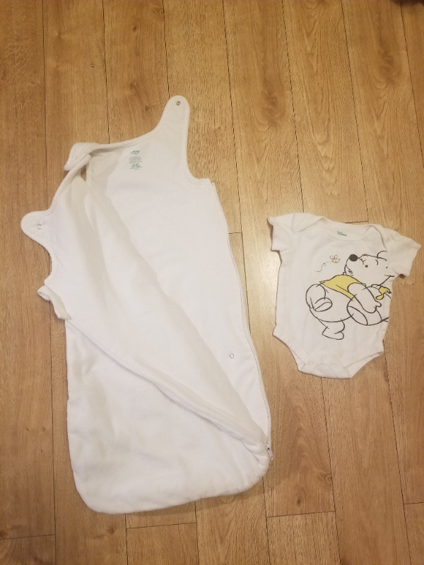 POOH 6 to 18 month sleeping bag and onesie in Clothing - 6-9 Months in Calgary - Image 2