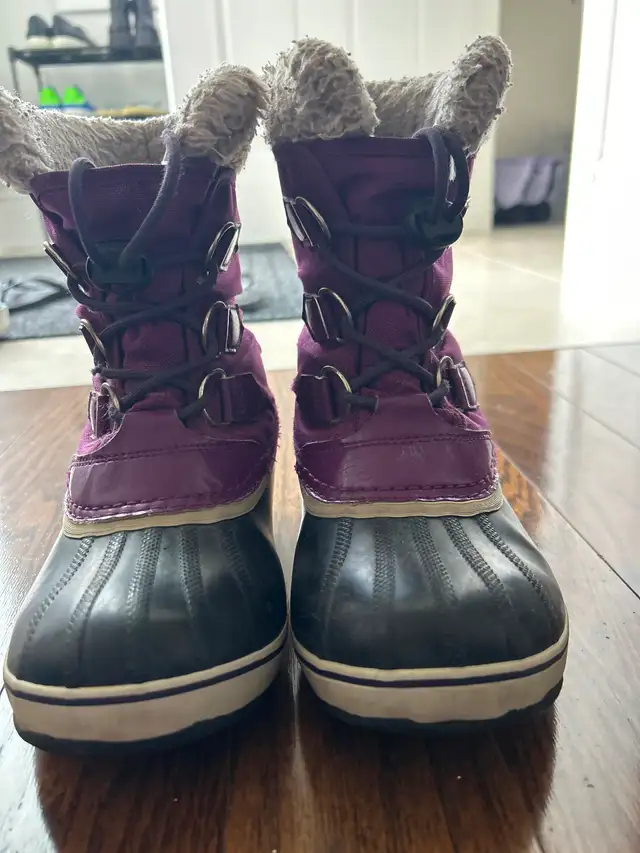 Sorel Purple Snow-boots For Girls in Kids & Youth in Markham / York Region - Image 3
