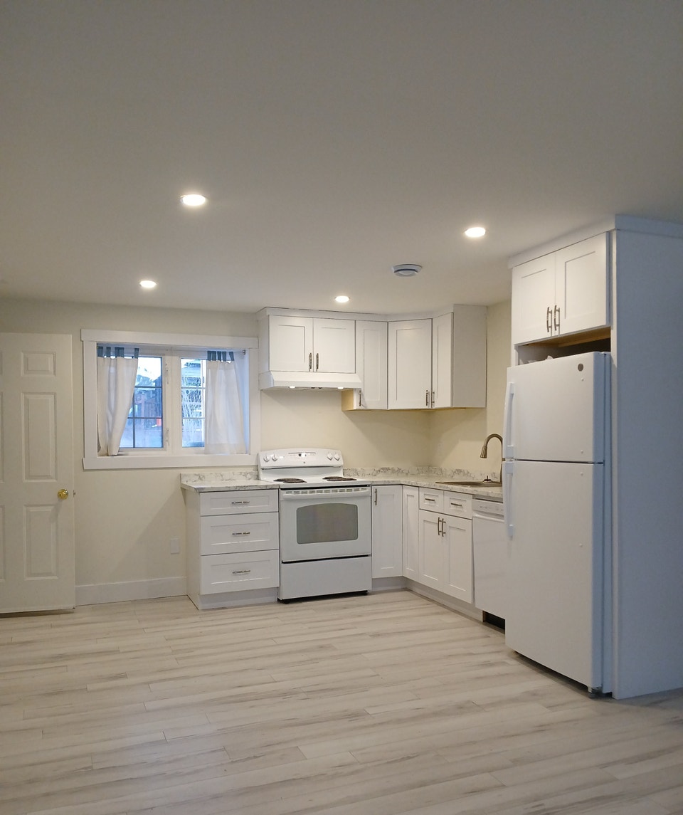 3 Bed 2 Bath Lower Unit – South 1