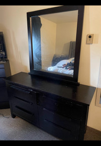 Dresser with large mirror *READ DESCRIPTION*