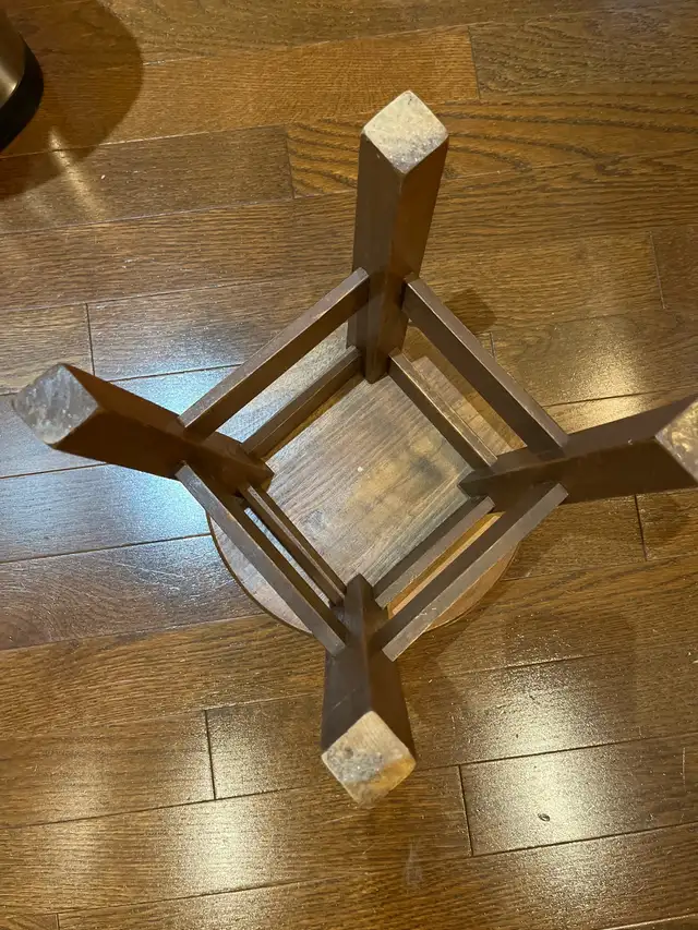 Tabouret pour enfants Canadiens in Chairs & Recliners in City of Montréal - Image 5