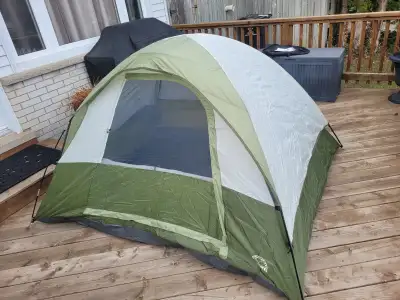 Dome Tent..7' x 6' x 3'8" tall, View more