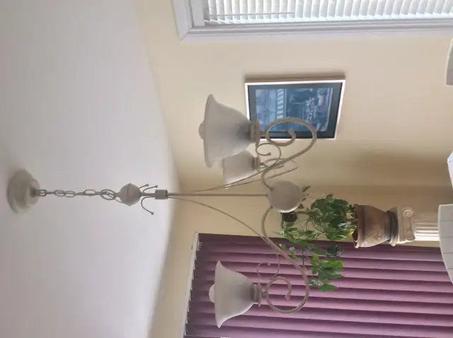 Luminaire plafonnier in Indoor Lighting & Fans in Laval / North Shore - Image 4
