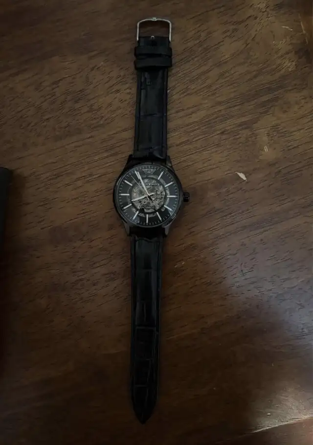 Montre pour homme noir in Jewellery & Watches in Laval / North Shore - Image 2