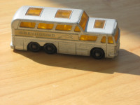 Autobus VINTAGE TOY 1960’s Coach Bus MatchBox by LESNEY no 66