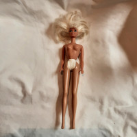 1976 Mattel Inc Barbie Doll Platinum Blonde fixed earings/Panty