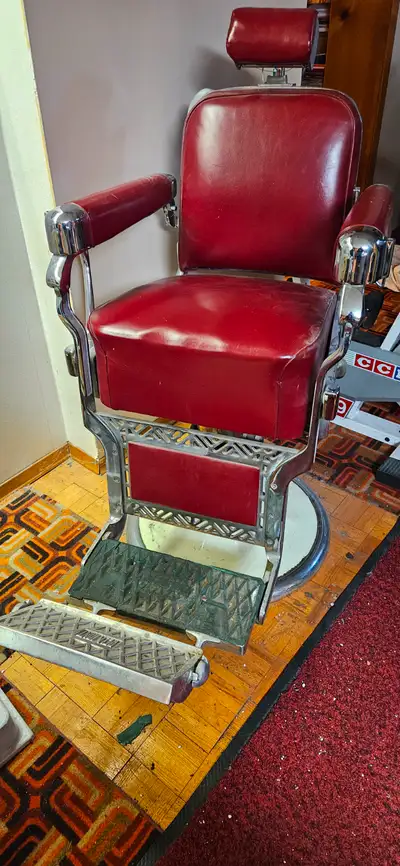 1950's Antique Barber Chair, BELMONT Good shape Selling for $800 obo Pick up in Toronto