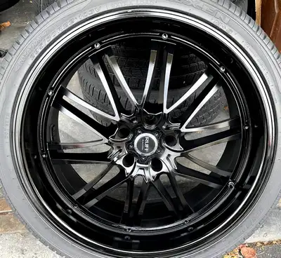 THE PRICE IS FIRM LIKE NEW RIMS STAGGERED 5 X 120 74.1 ET 40 9.0J X 22 10J X 22 295/30/22