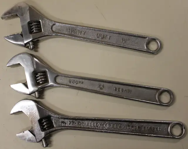 10" Adjustable Wrench in Hand Tools in St. Catharines - Image 5