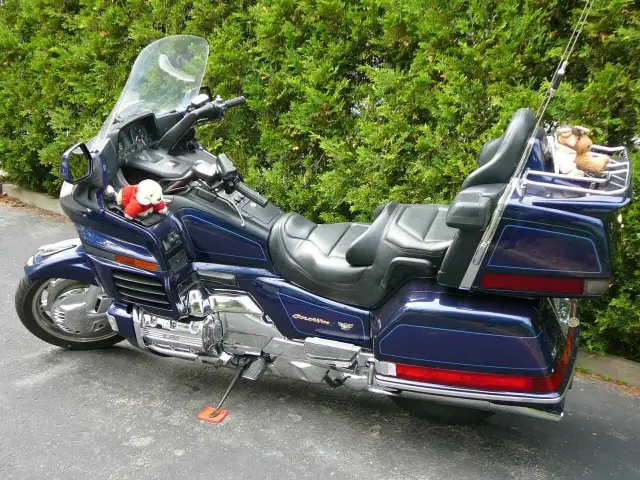 moto honda goldw in Touring in Québec City - Image 3