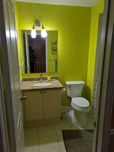 Clean private family home, $700.00 mtly to include dedicated bathroom, utilities, no pets, no parkin...
