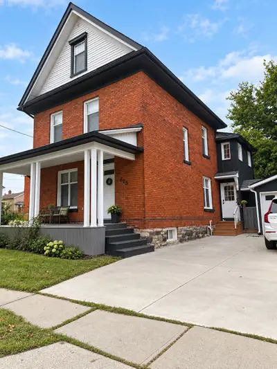 Looking for a spacious, comfortable home in Woodstock? This beautifully renovated detached home offe...