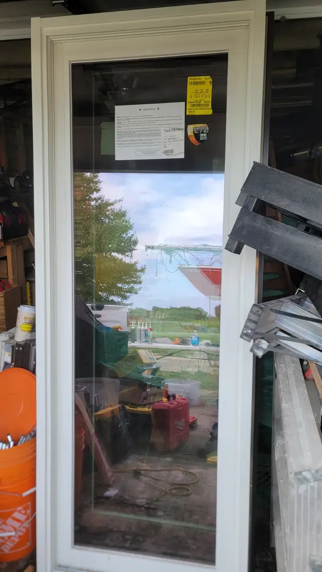 Fibreglass Windows, Fixed Pane Tempered Glass in Windows, Doors & Trim in Oakville / Halton Region - Image 2