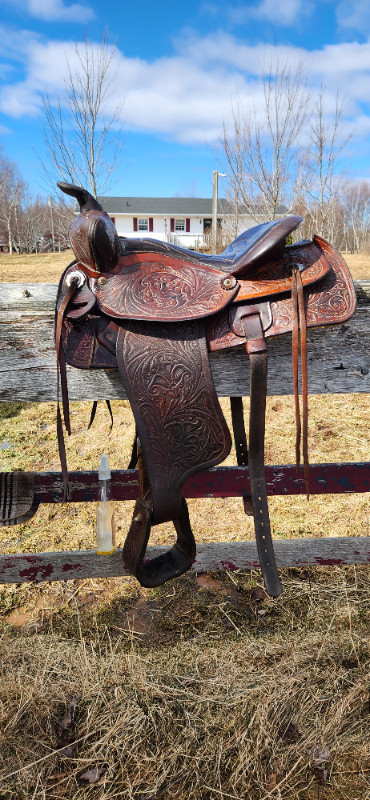 15" seat 7" gullet western saddle in Equestrian & Livestock Accessories in Summerside - Image 2