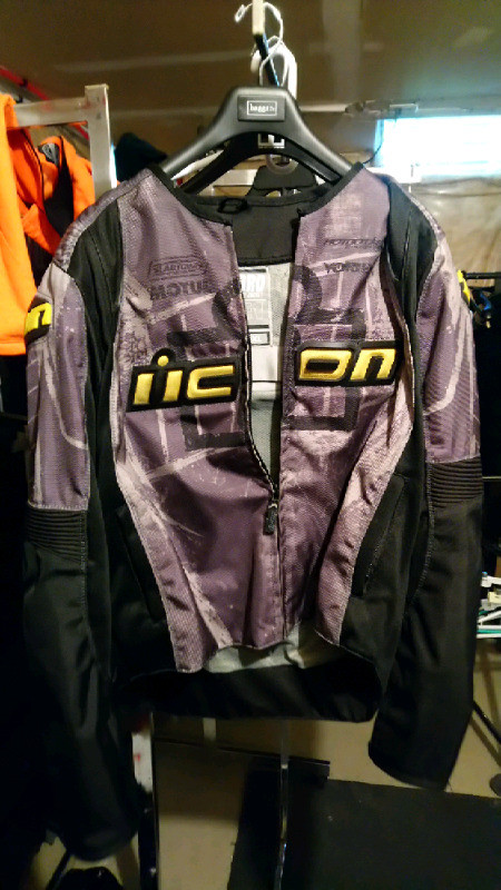 Icon overlord type 1 textile jacket XL in Other in City of Toronto - Image 2