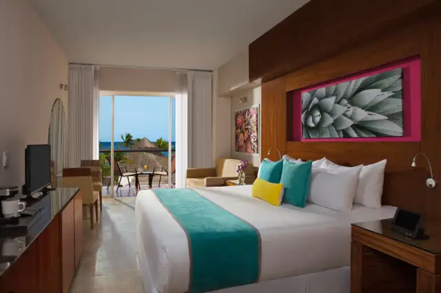 OCEANVIEW TWO BEDROOM TIMESHARE CONDO FOR RENT IN LOS CABOS in Mexico in Canada - Image 4
