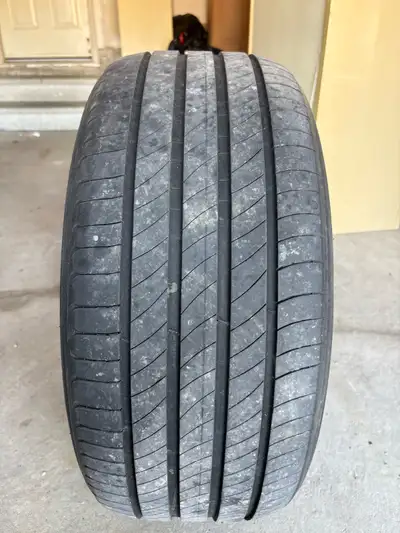 2 Michelin all season &2 All season used tire.$40 each tire