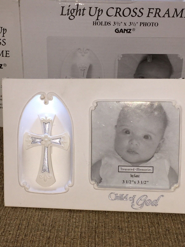 New in box photo light frame /child of god in Other in Calgary - Image 2