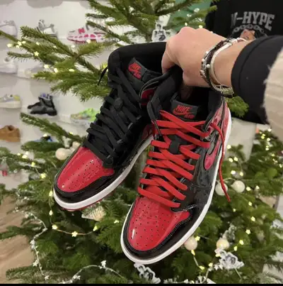 Jordan 1 Retro High OG Patent Bred (size 11), View more