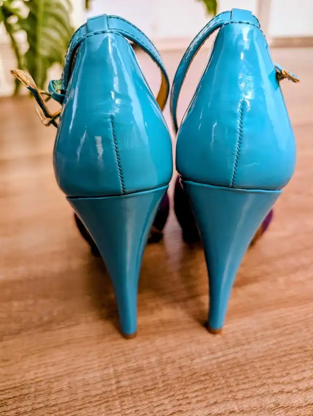 Guess High Heels in Women's - Shoes in Calgary - Image 3