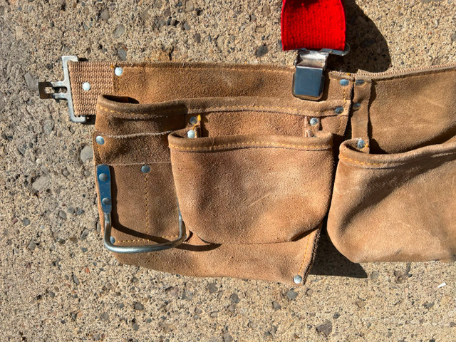 Kunys Leather Carpenters Tool Belt with Suspenders | Tool Storage & Benches  | Calgary | Kijiji
