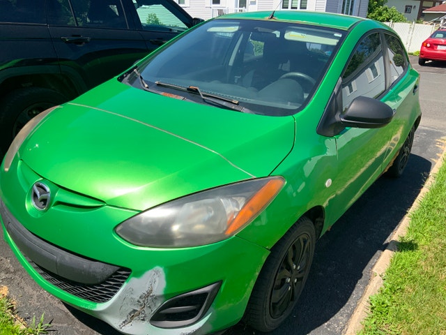 Mazda 2 2011 — photo 2