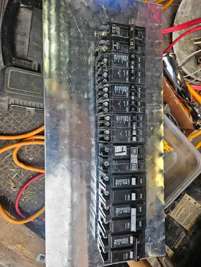 siemens 70 amp 40$ 1x eaton 15/40/15 30 $ 2x eaton 15/20/15 30$ 1x Schneider 30 amp 20$ 1x eaton 20...