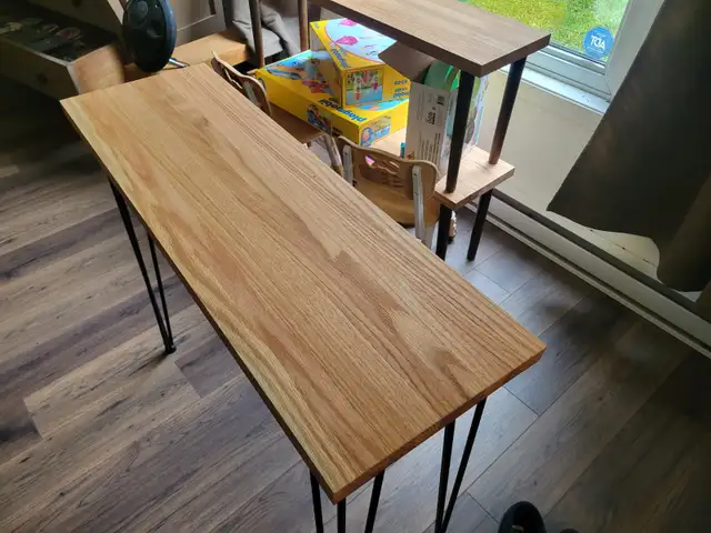oak  entry way table or kitchen side table in Other Tables in Oshawa / Durham Region - Image 7
