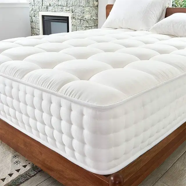 Cadre de lit à vendre (simple, double, queen, king) in Beds & Mattresses in City of Montréal - Image 3