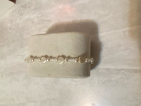 Girls pearl bracelet 