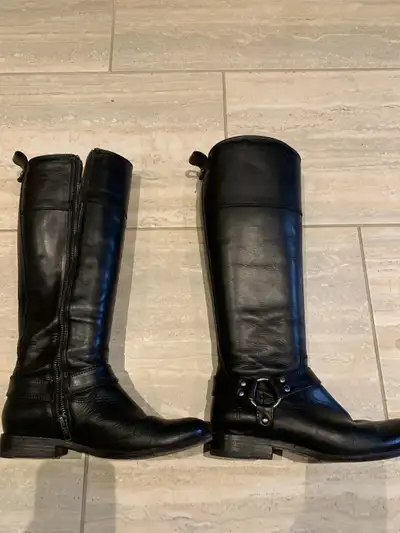 Waxy burnish all leather boot. Leather outer and inner lining. Mint condition. Slight heel, leather...