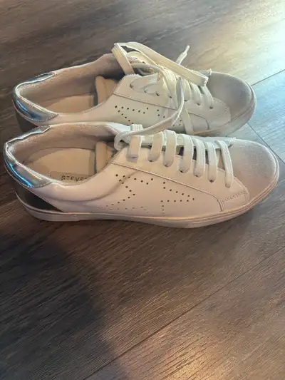 Steve Madden women’s sneaker, View more